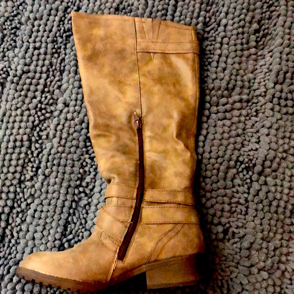 Madden Girl boots size 8.5.
